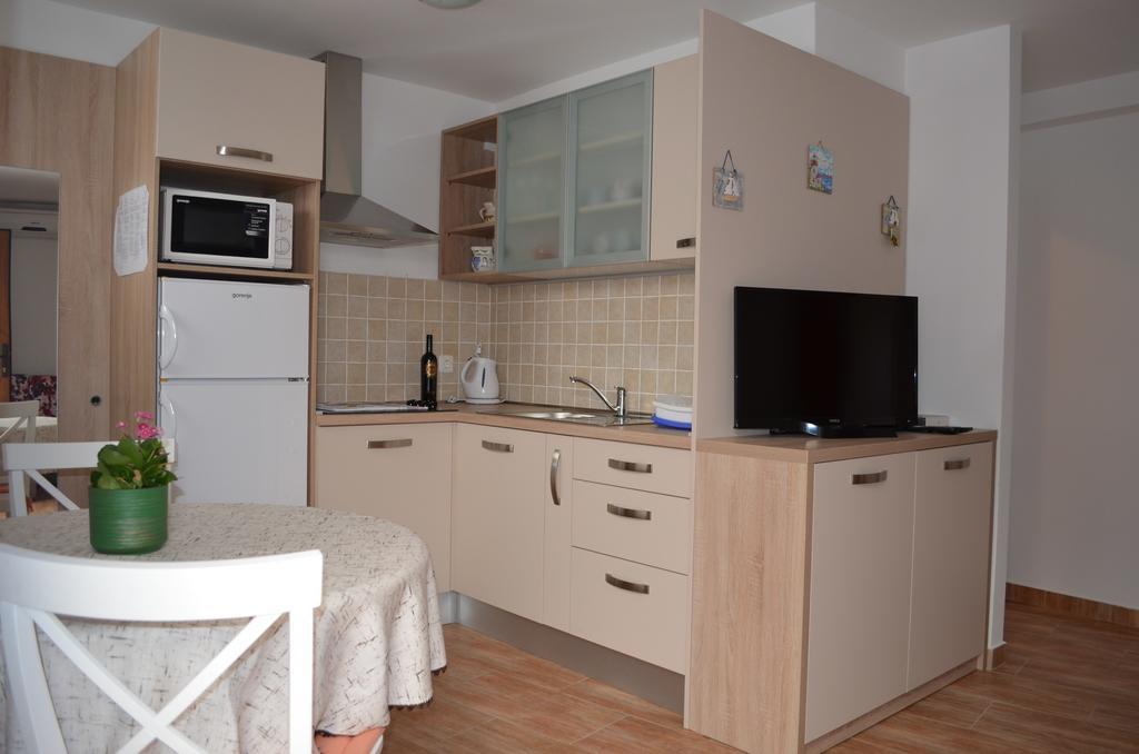 Apartments Lora Baška Rum bild