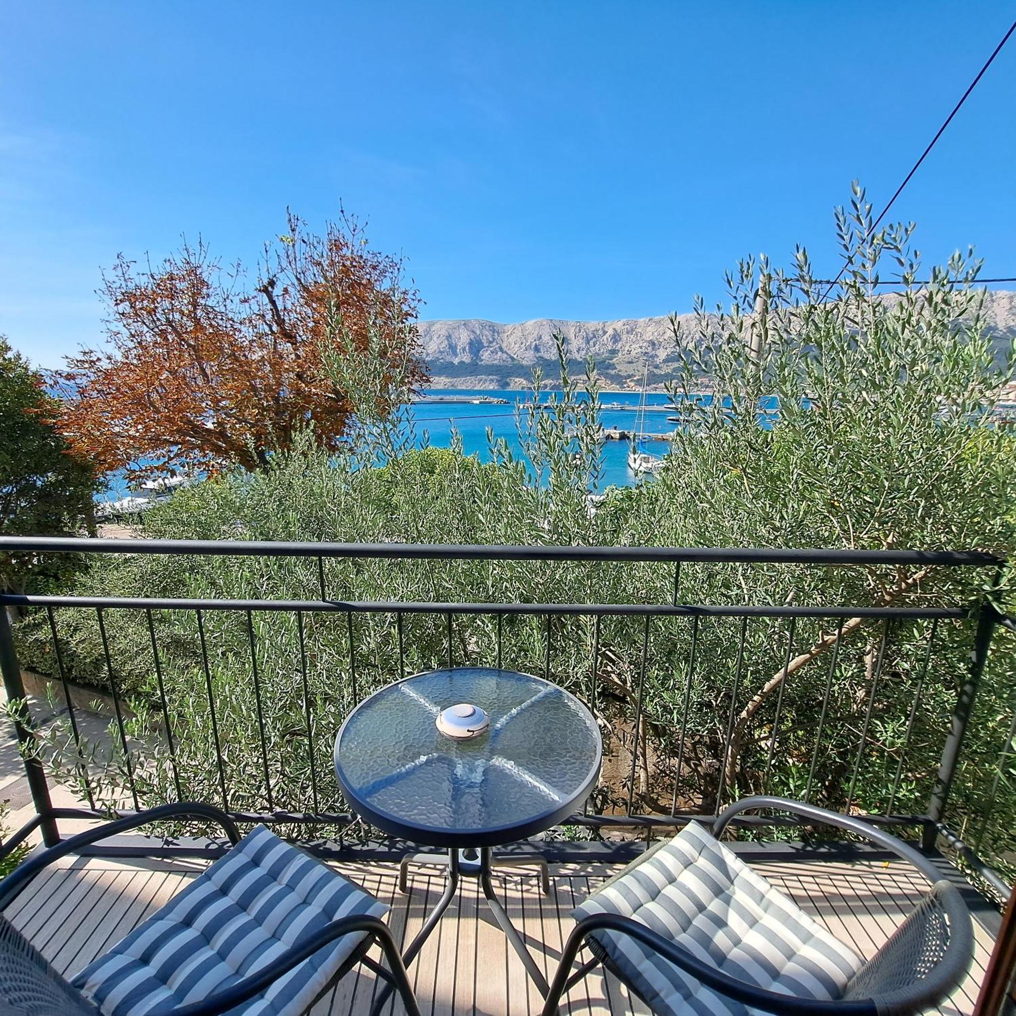 Apartments Lora Baška Exteriör bild