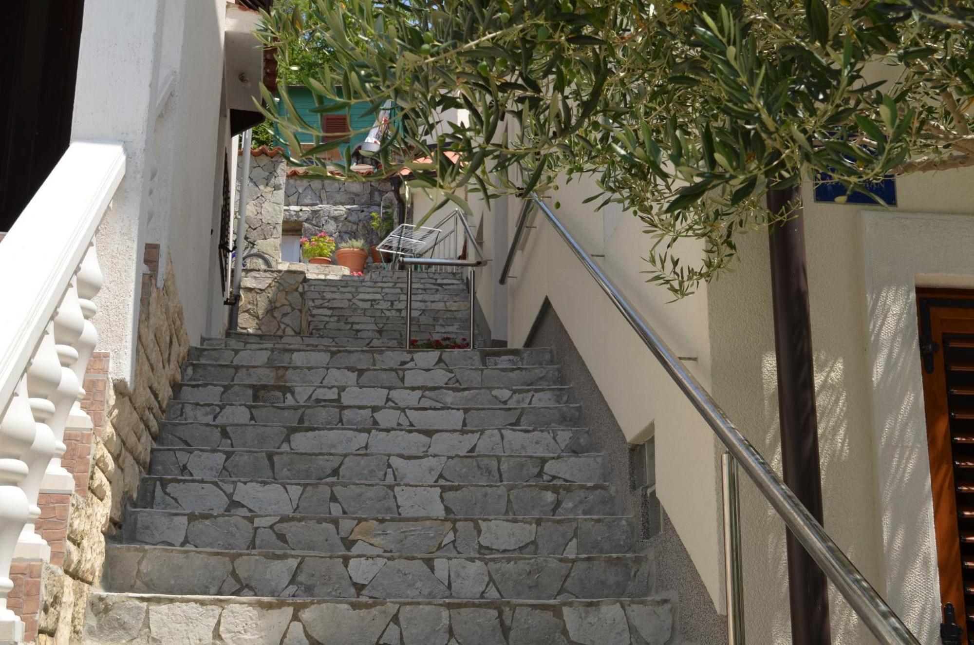 Apartments Lora Baška Rum bild