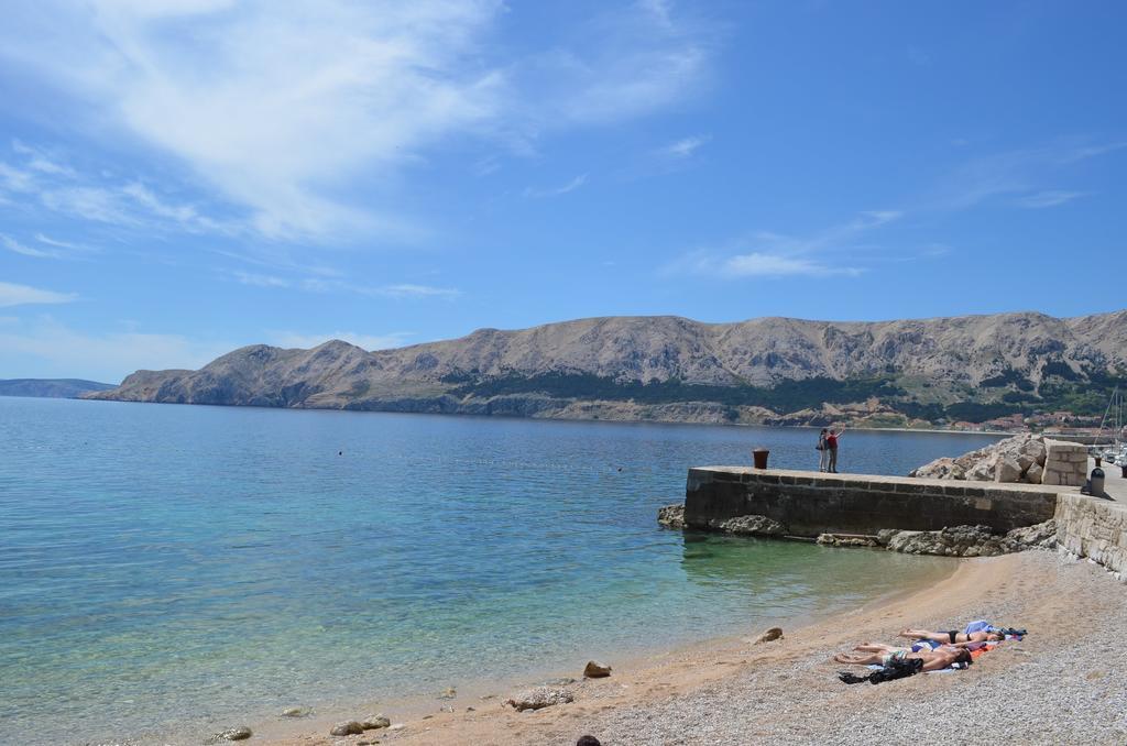 Apartments Lora Baška Rum bild